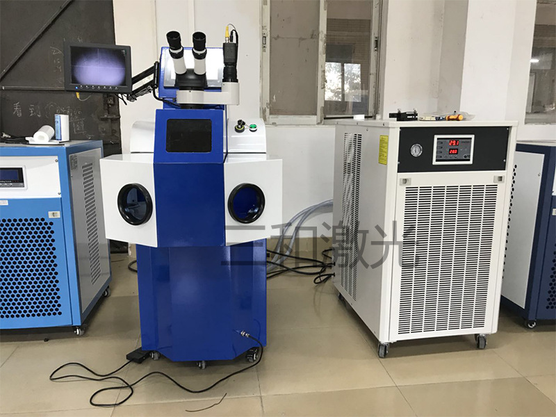 2、哪一位高人覺得塑料焊接的生產(chǎn)流程?。? style=